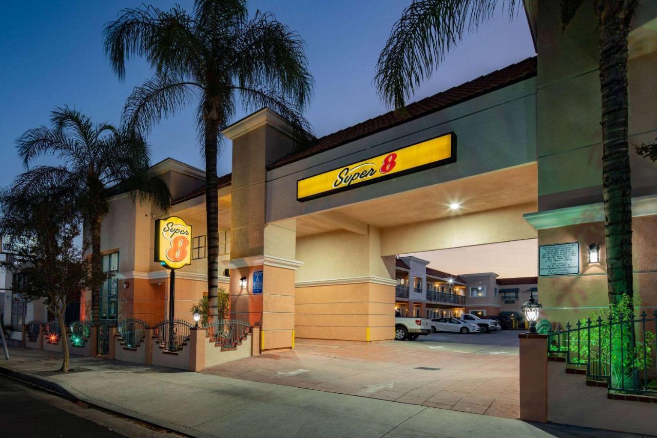 Motel Super 8 By Wyndham North Hollywood à Los Angeles Extérieur photo
