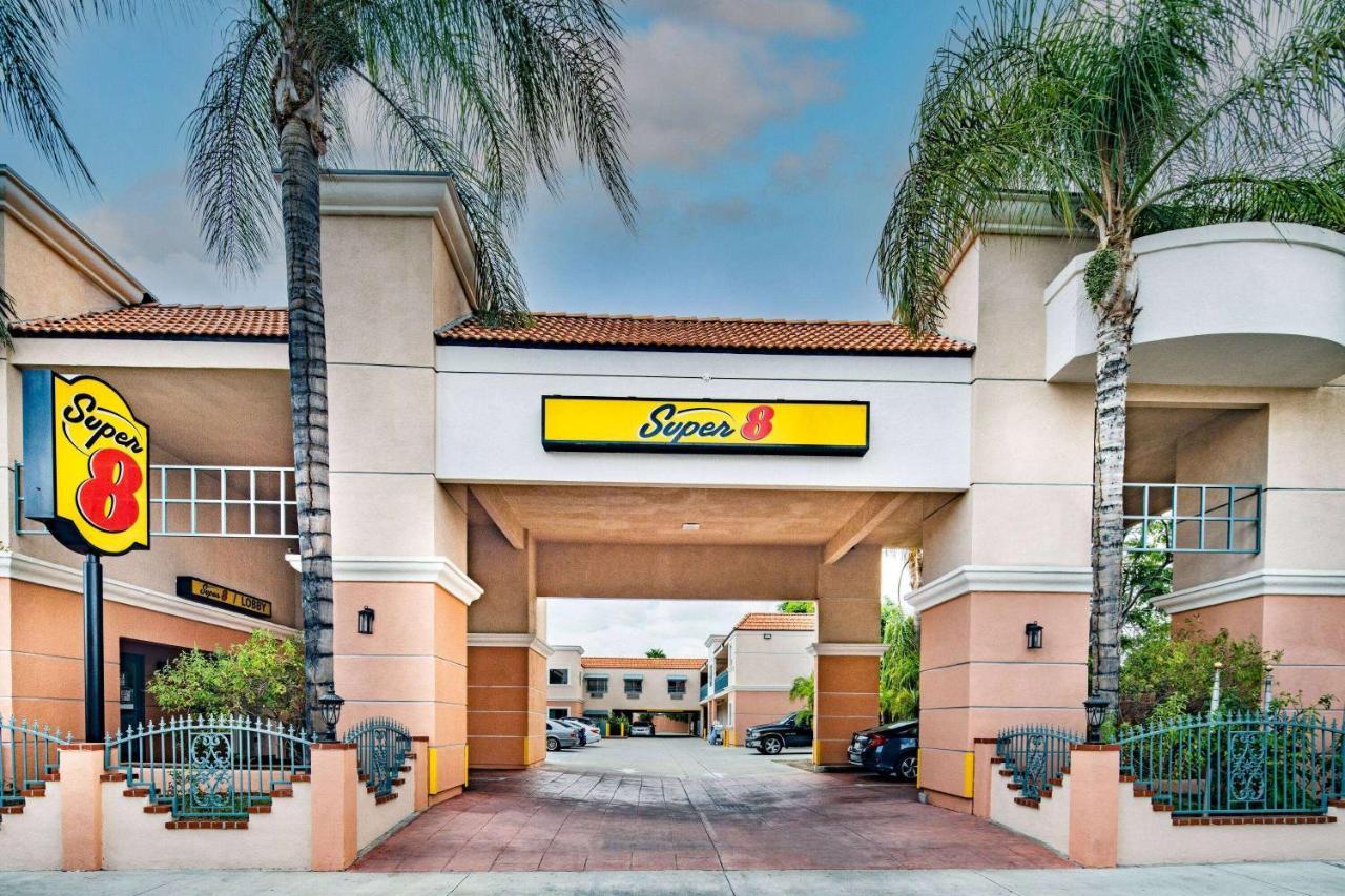 Motel Super 8 By Wyndham North Hollywood à Los Angeles Extérieur photo