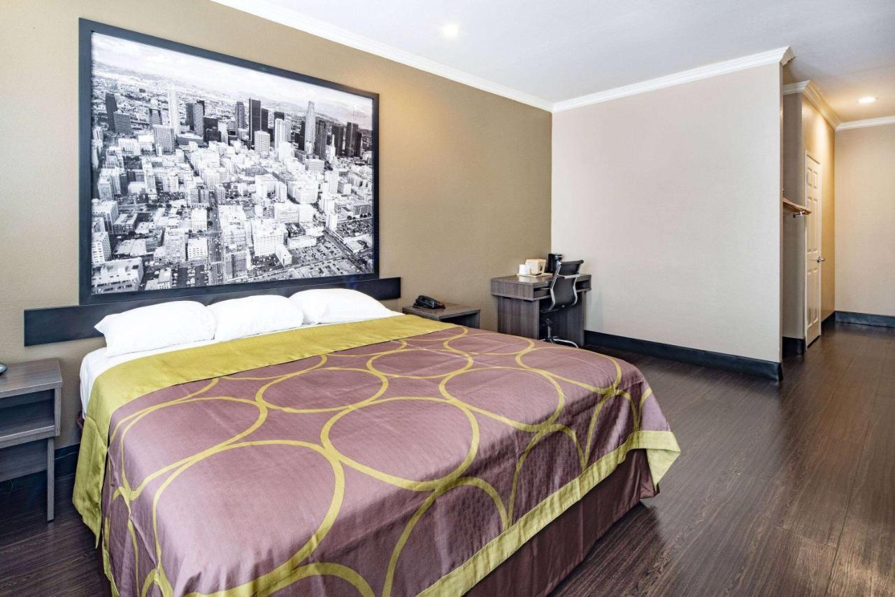 Motel Super 8 By Wyndham North Hollywood à Los Angeles Extérieur photo