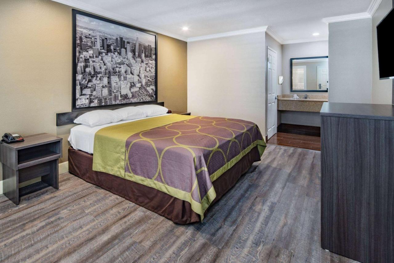 Motel Super 8 By Wyndham North Hollywood à Los Angeles Extérieur photo