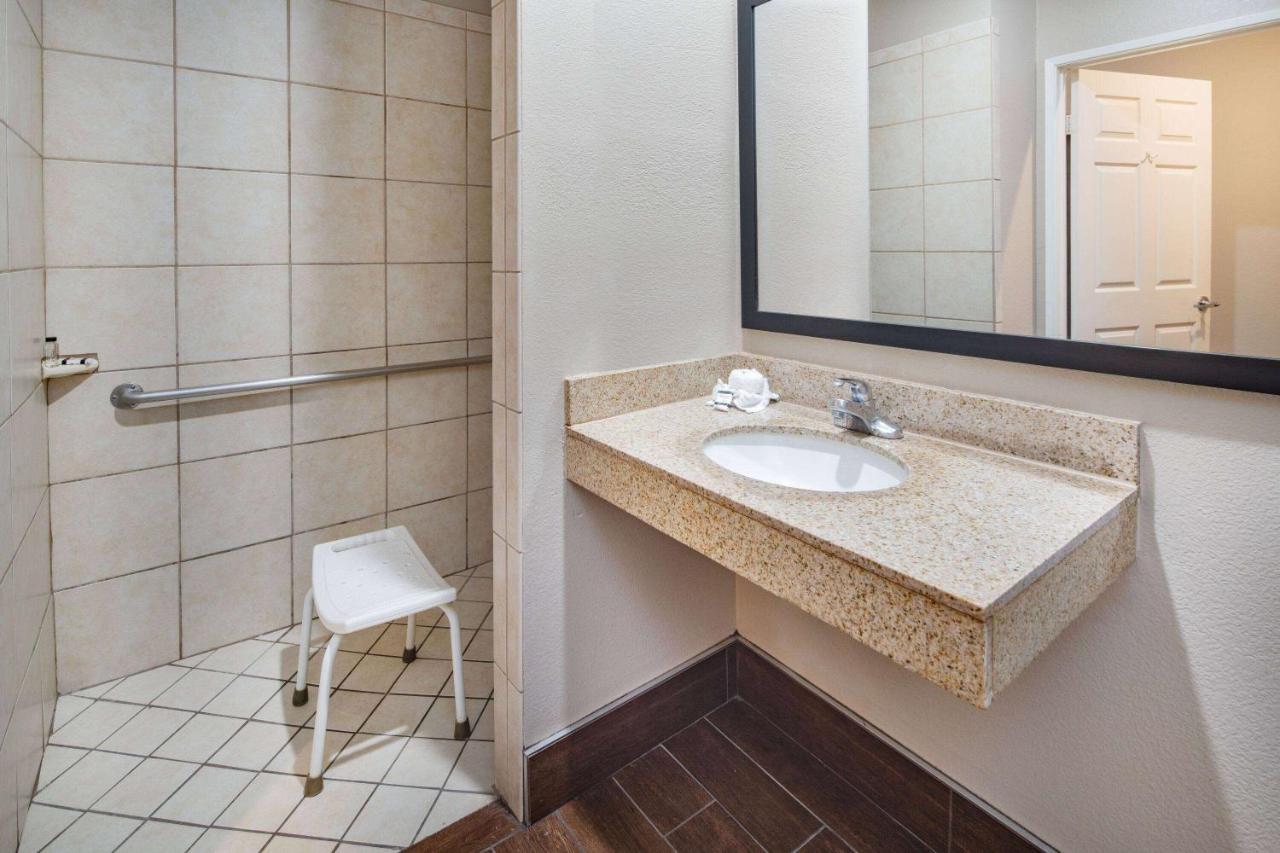 Motel Super 8 By Wyndham North Hollywood à Los Angeles Extérieur photo