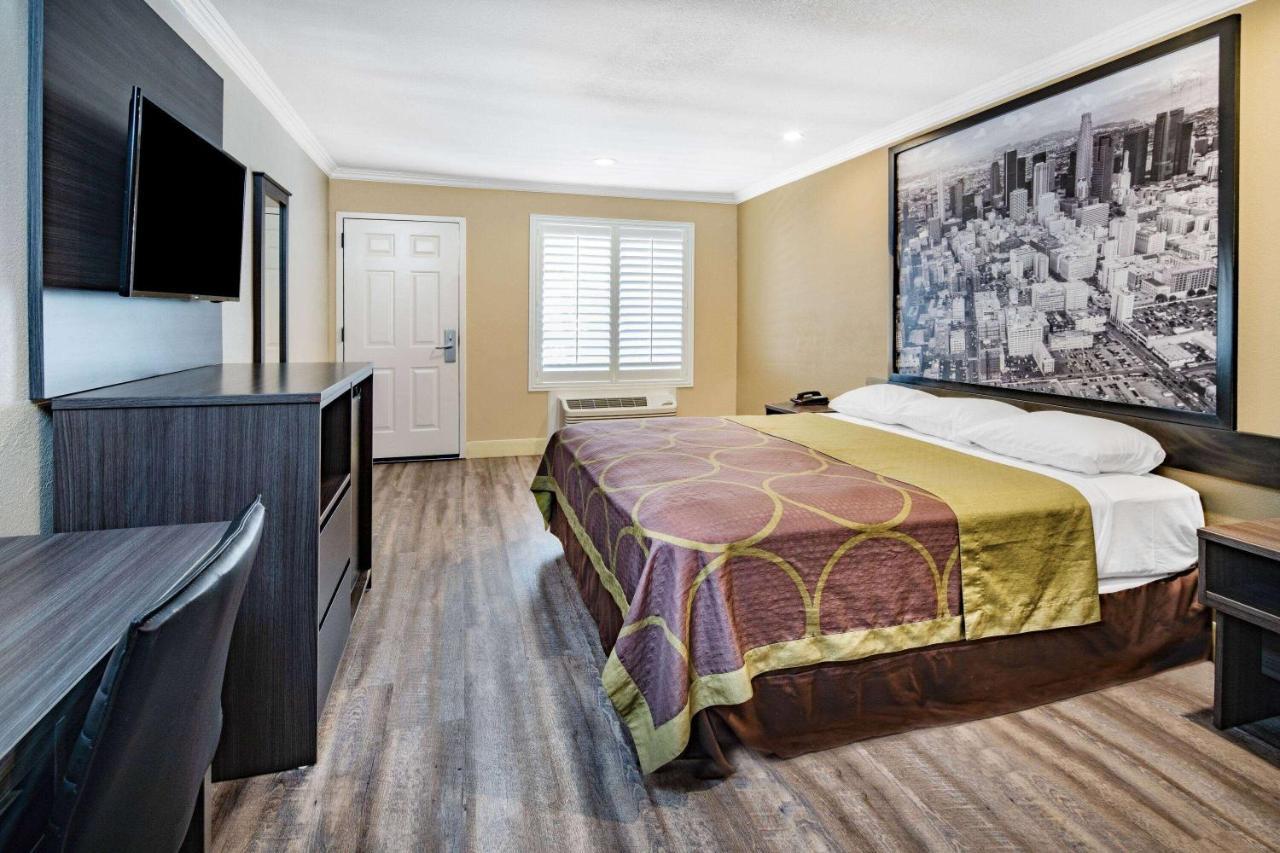 Motel Super 8 By Wyndham North Hollywood à Los Angeles Extérieur photo