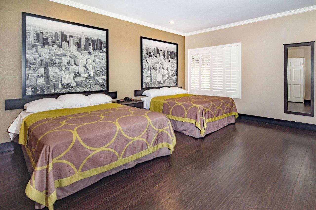Motel Super 8 By Wyndham North Hollywood à Los Angeles Extérieur photo